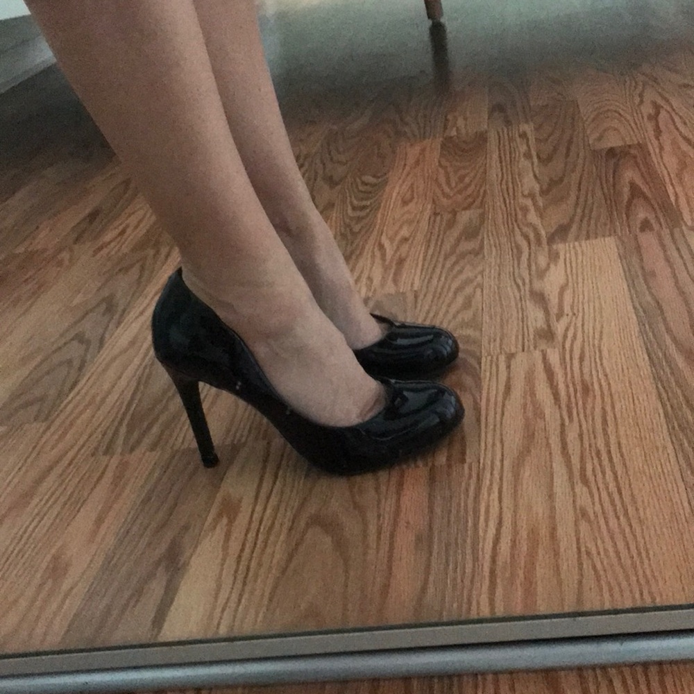 Super cute Jessica Simpson patent heels